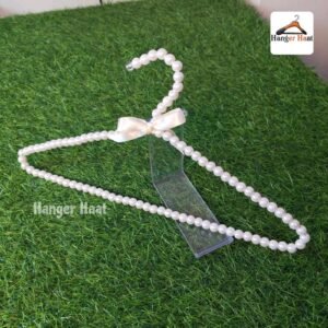 Chian Pearl Hanger